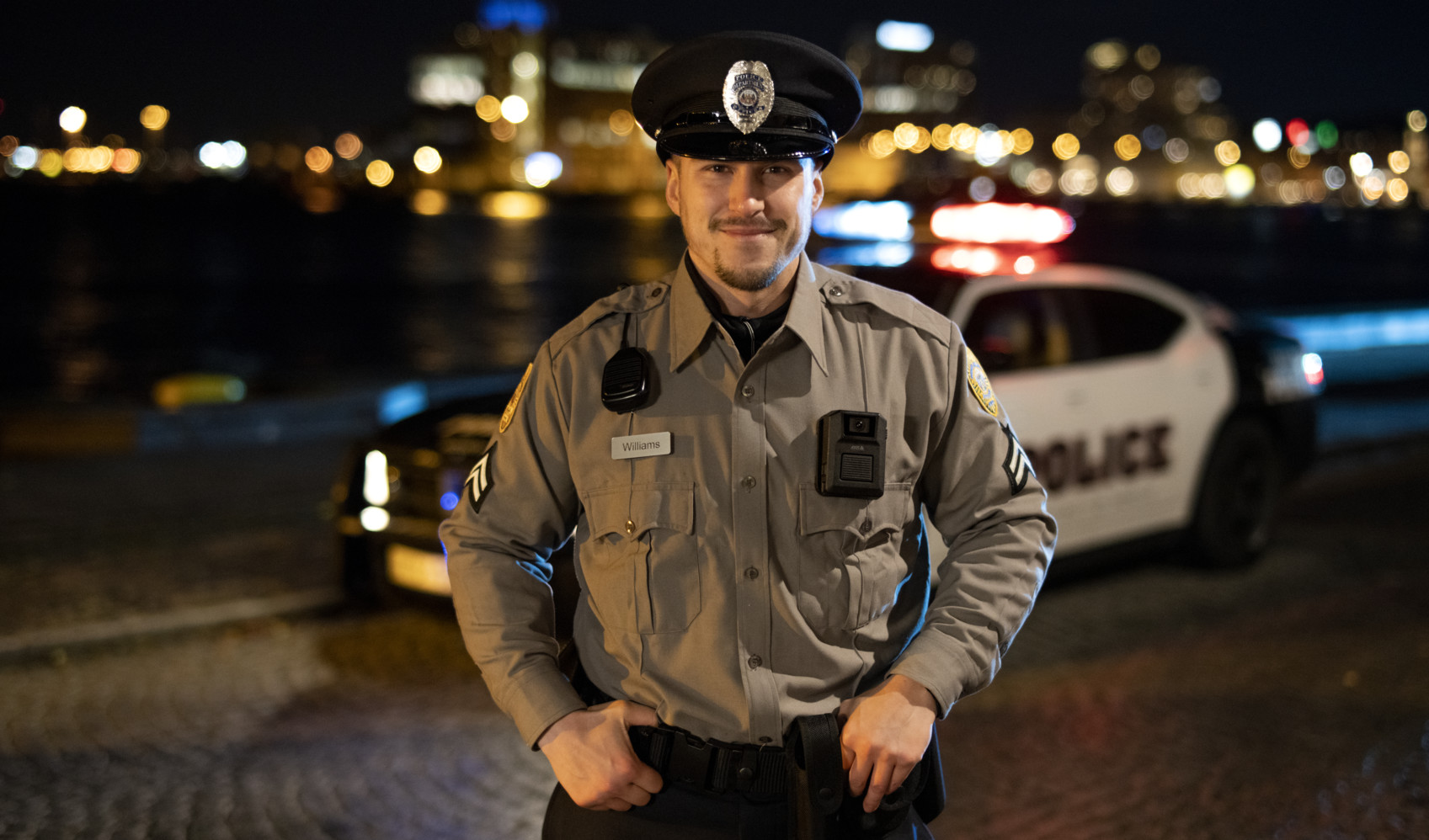 AXIS W400 Body Worn Activation kit automatically activates body worn